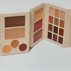 SOLD SOLD SOLD Makeup Palette